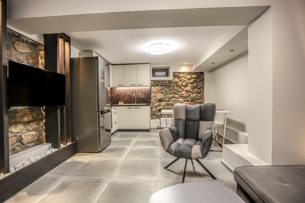 Avli Luxurious House Apartment Kalambaka Bagian luar foto
