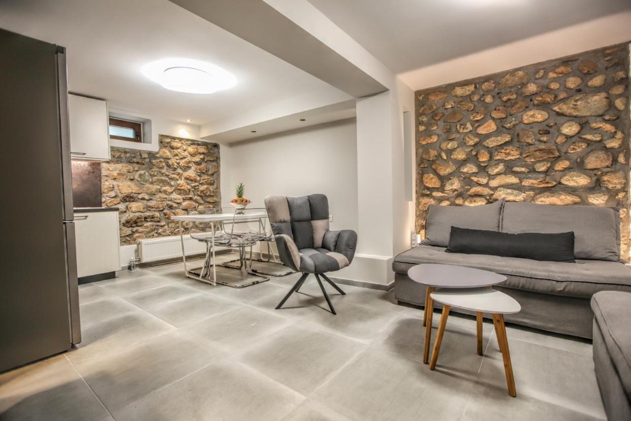 Avli Luxurious House Apartment Kalambaka Bagian luar foto