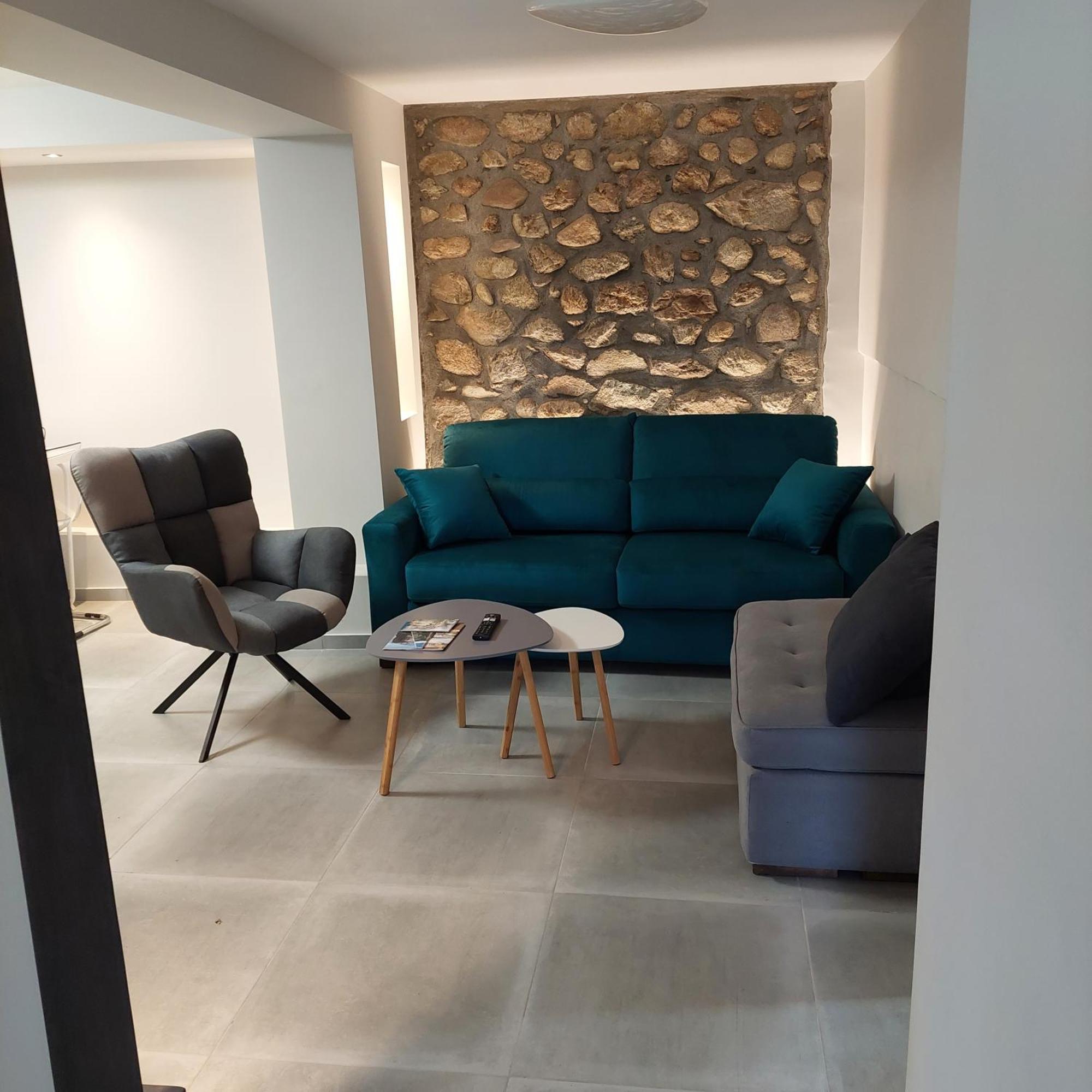 Avli Luxurious House Apartment Kalambaka Bagian luar foto